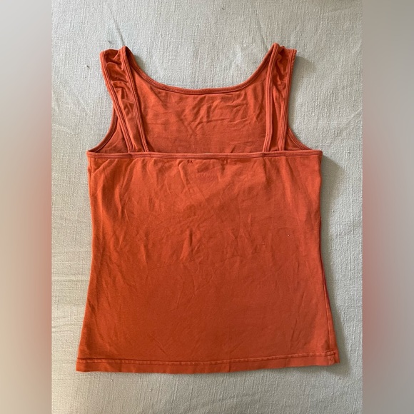 Tank Top with Geometric Design - Picture 2 of 4